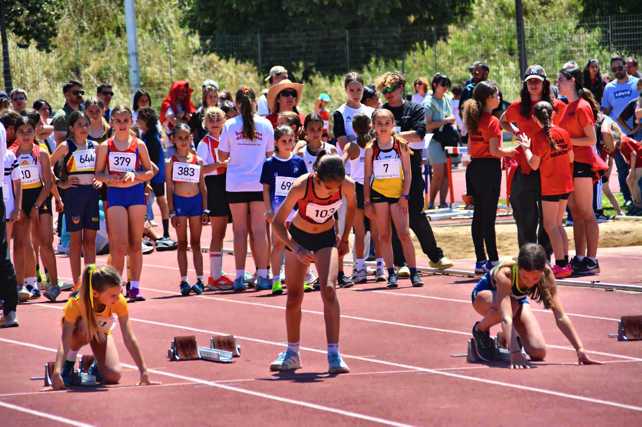 Club Atletisme Badalona - Escola